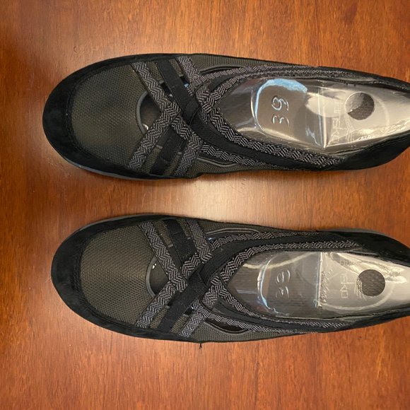 Dansko "Hilde Suede" casual shoes -- Size 39 -- $40 - Picture 4 of 15